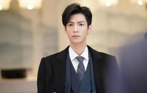 娱乐吃瓜罗云熙,从娱乐吃瓜到人气飙升,他的蜕变之路 第2张 娱乐吃瓜罗云熙,从娱乐吃瓜到人气飙升,他的蜕变之路 第2张